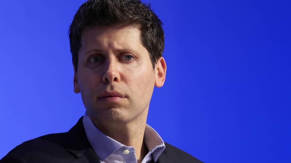 Altman returns as OpenAI CEO