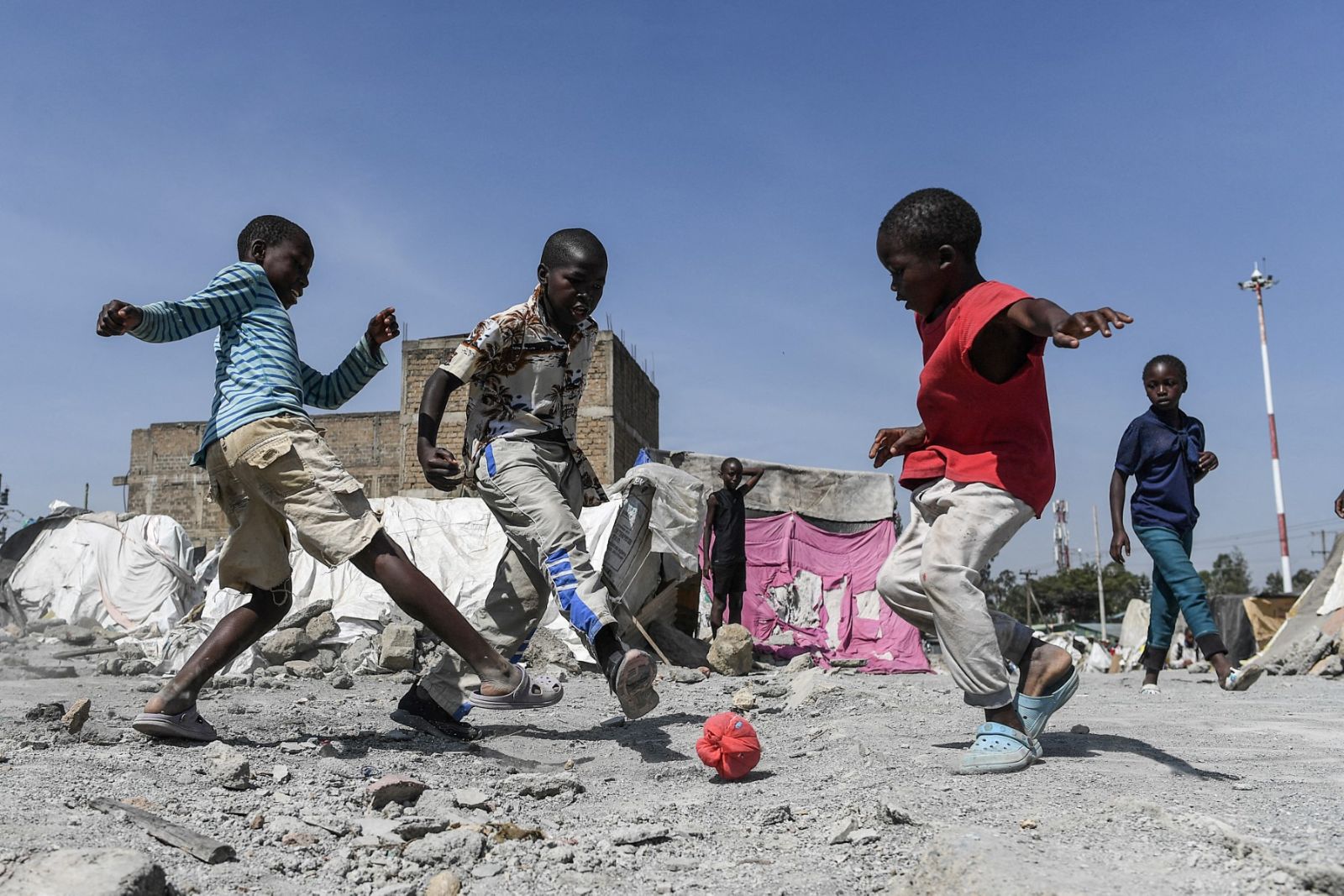 US child poverty surges as 1 in 6 live in extreme poverty worldwide