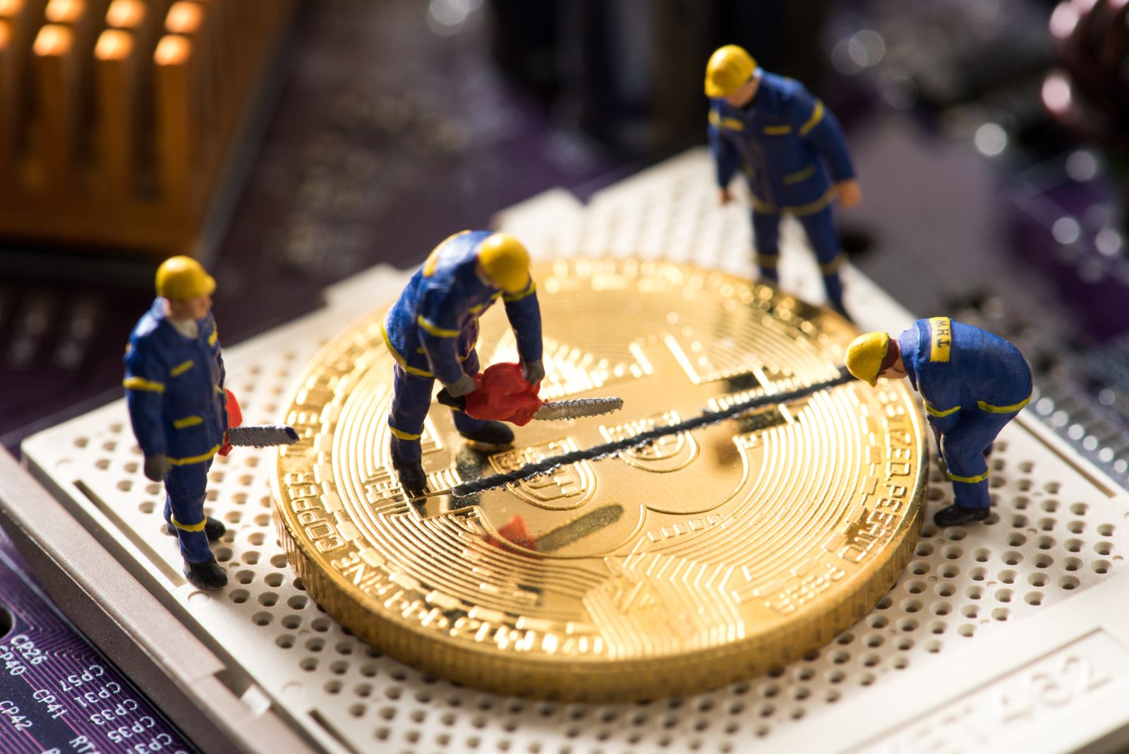 Bitcoin breaks over $40k on US-trading approval optimism