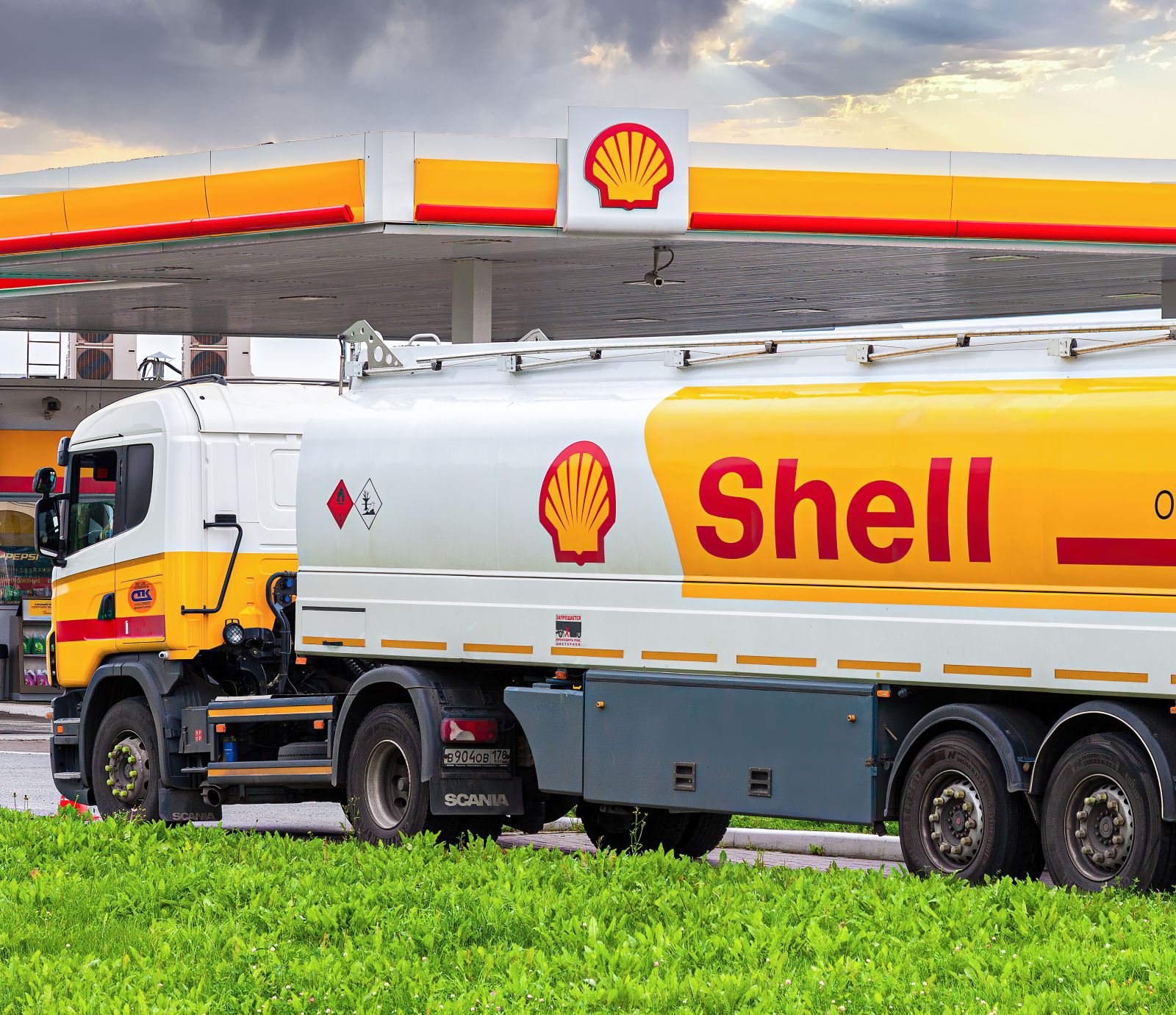 Oil companies pay influencers on Instagram and TikTok for ads
