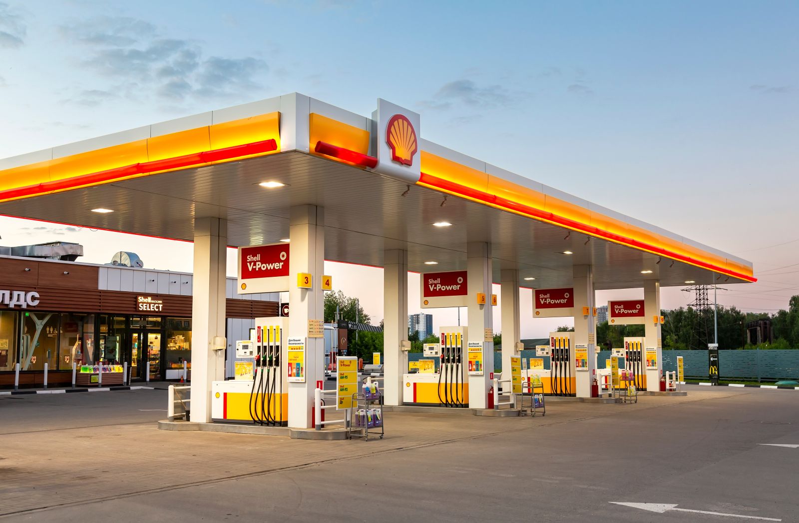 IEA slams ‘unneeded’ crude, gas field investments as oil prices swing on supply-demand concerns
