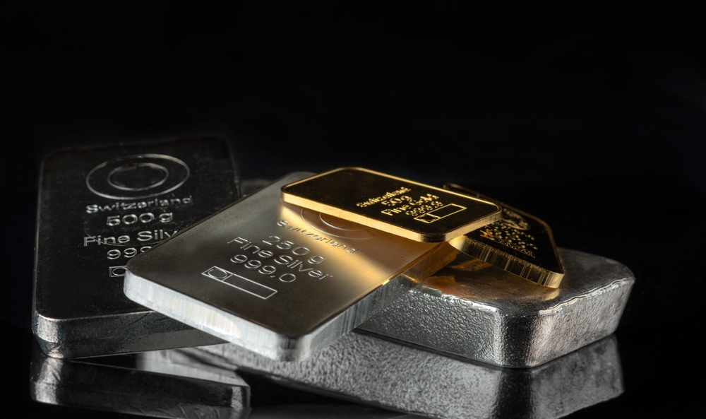 Tips for Traders: Navigating the Silver Market - Shutterstock