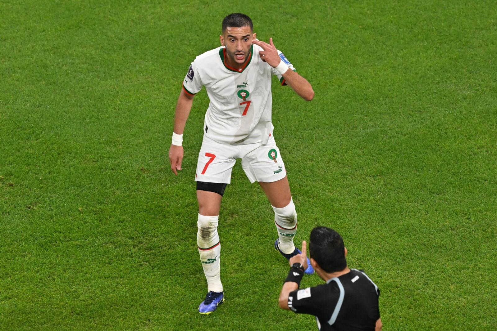 حكم مباراة المغرب وفرنسا