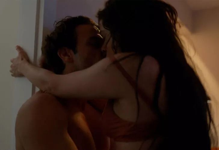 Özge Özpirinççi Salih Bademci Baris Deniz sex love romance scenes İlk ve Son First And Last seks aşk sahneleri