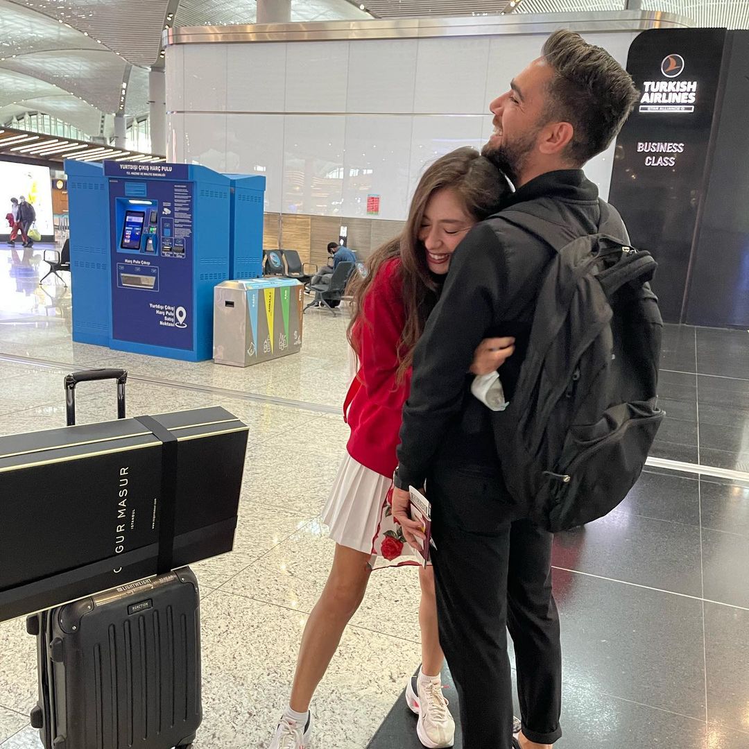 Neslihan Atagül Kadir Doğulu dubai dxb romance love airport