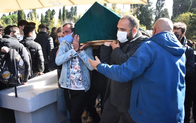  funeral of Tuba Büyüküstün's ex boyrfriend's son Sami Saydan Tuna Saydan Tuba Büyüküstün'ün eski erkek arkadaşı oğlu Sami Saydan'ın cenazesi Tuna Saydan