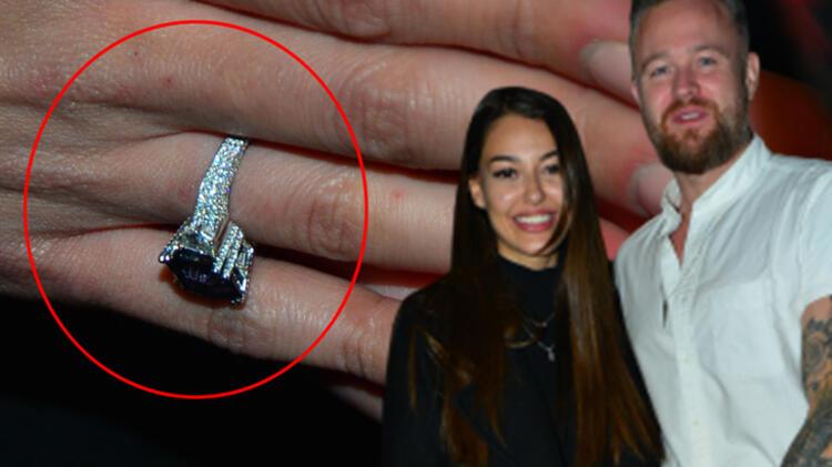 Dilan Çiçek Deniz ve Thor Saevarsson nişan yüzüğü