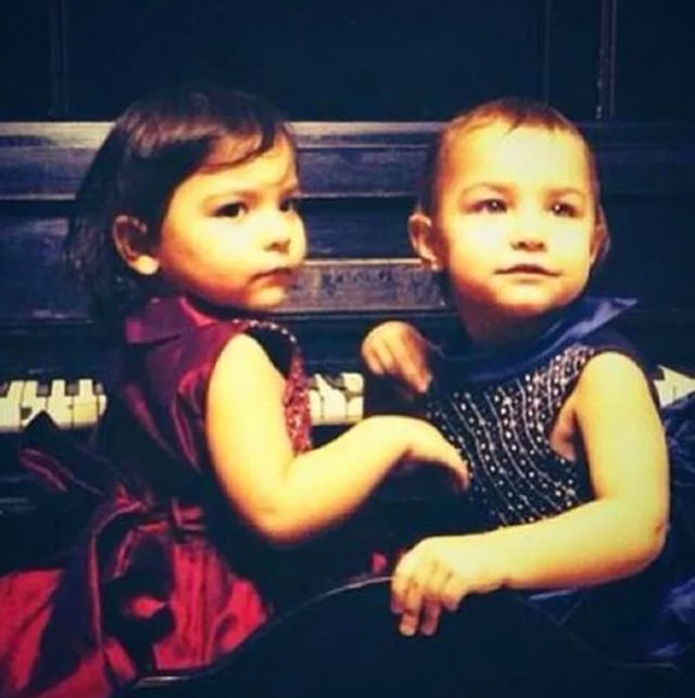 Rare Pictures of Tuba Büyüküstün's Twin Toprak and Maya İkizi Toprak ve Maya'nın Nadir Resimleri