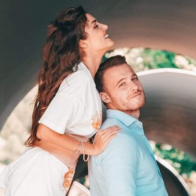 The Great Love Between Hande Erçel and Kerem Bürsin Is Over separate breakup romance is over
