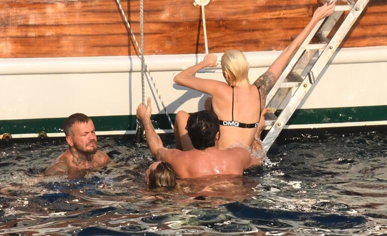 Burak Deniz Didem Soydan Göcek Aşk Taşımak tatil