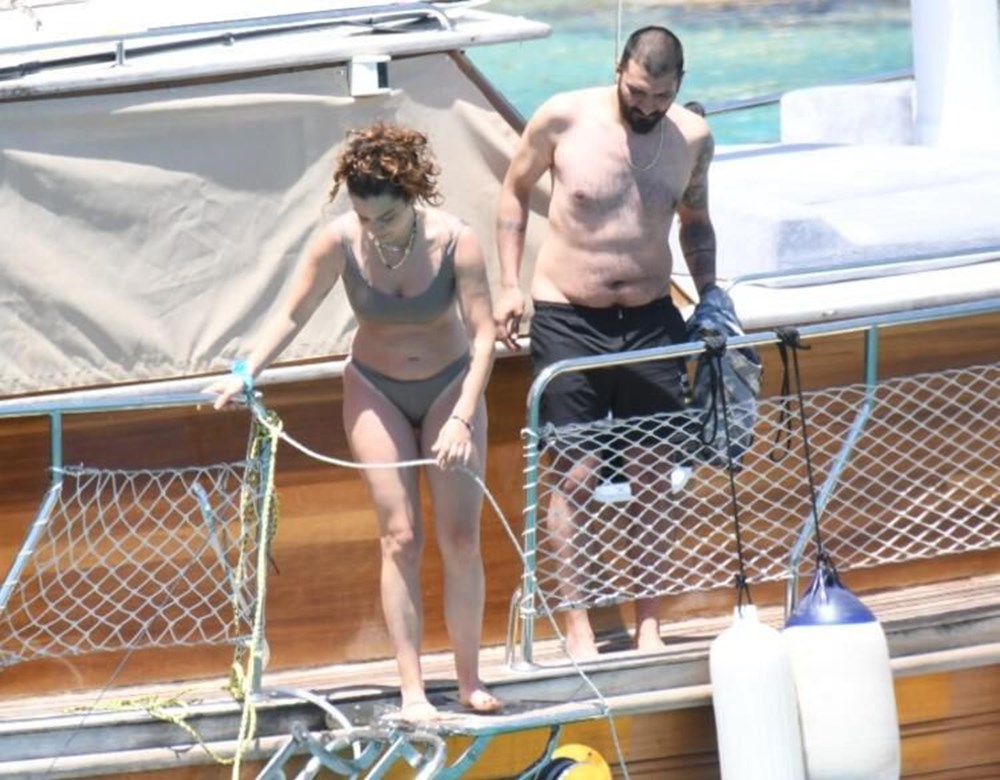 Demet Özdemir Oğuzhan Koç Aslı Bekiroğlu Çağrı Telkıvıran Fethiye Muğla Balıkesir Ayvalık vacation summer