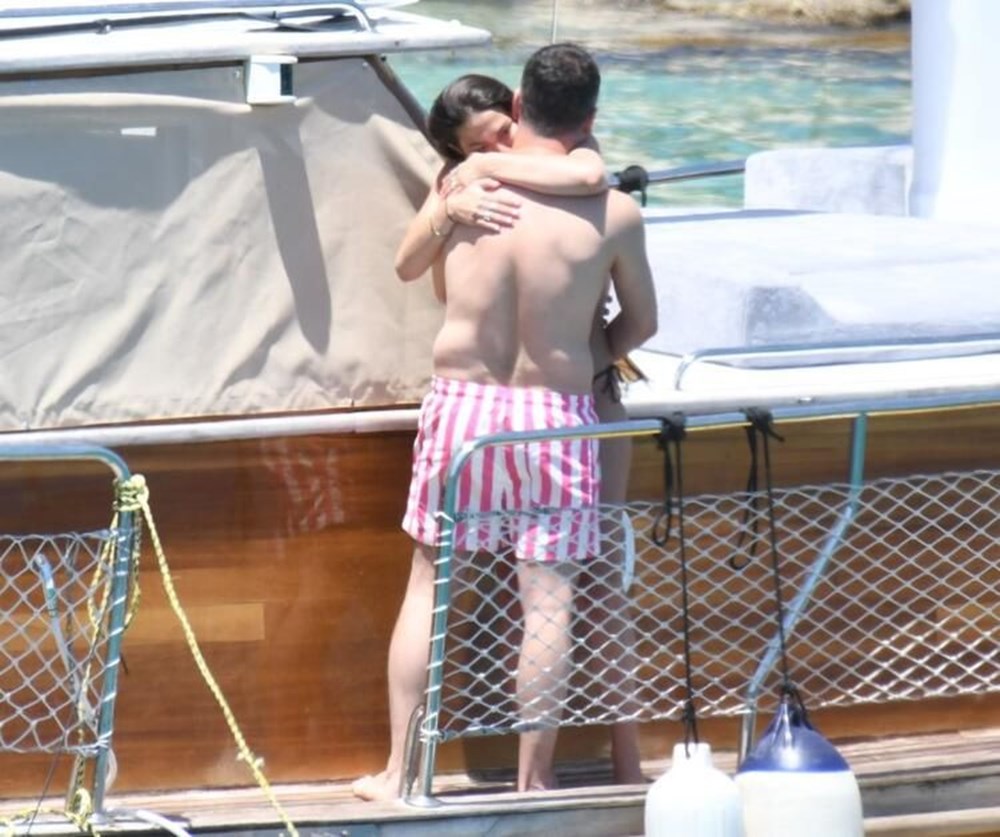 Demet Özdemir Oğuzhan Koç Aslı Bekiroğlu Çağrı Telkıvıran Fethiye Muğla Balıkesir Ayvalık vacation summer