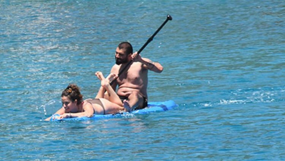 Demet Özdemir Oğuzhan Koç Aslı Bekiroğlu Çağrı Telkıvıran Fethiye Muğla Balıkesir Ayvalık vacation summer