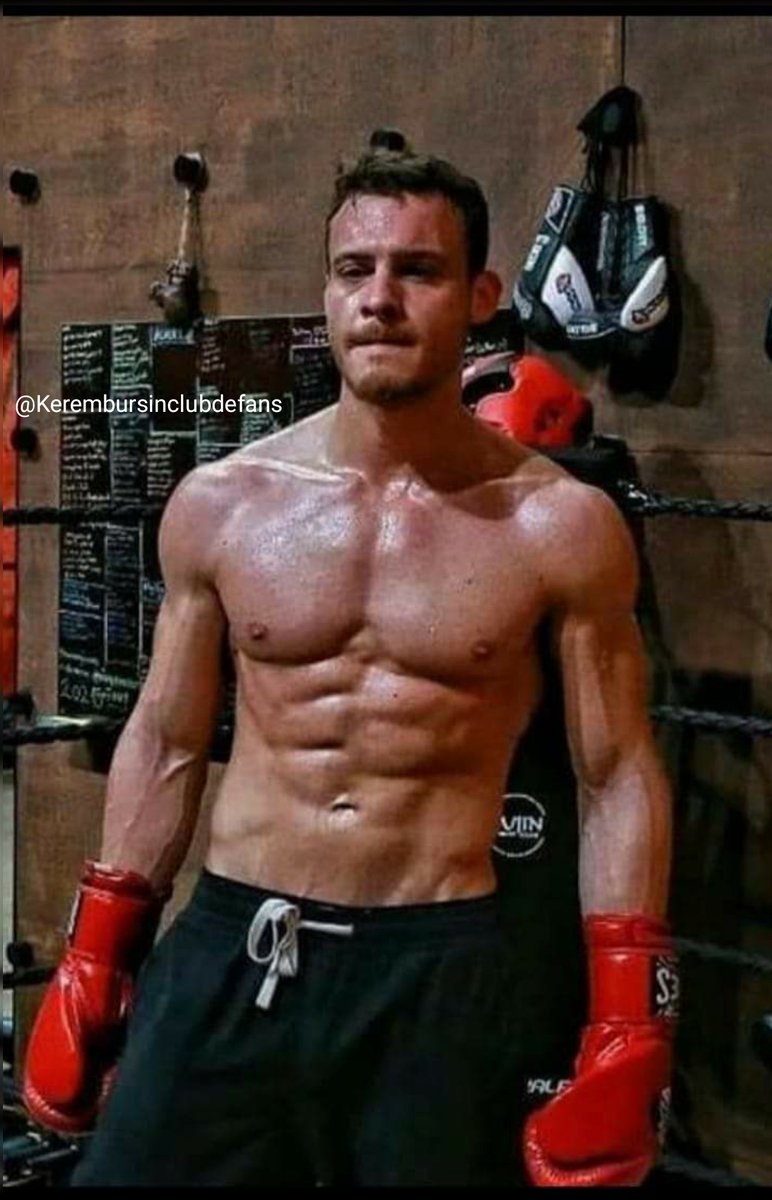 Kerem Bürsin bursin topless shirtless naked muscles 