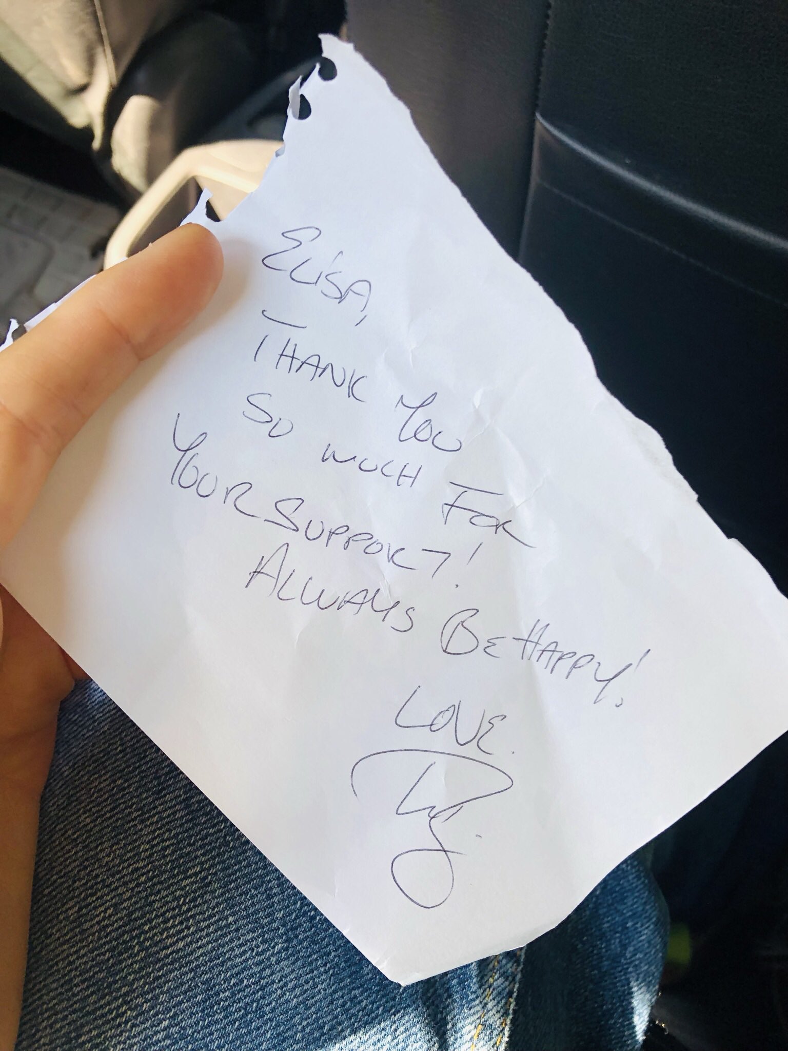 Kerem Bürsin fans tattoo his autograph hayranları onun imzasını dövdü