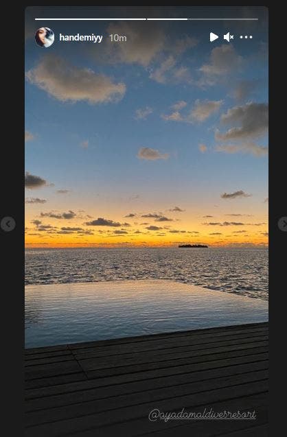 "Kerem Bürsin Bursin Hande Erçel Ercel Serenay Sarıkaya Sarikaya Instagram untag Maldives love Aşk"