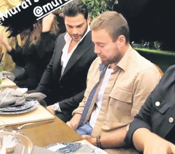 Murat Akdoğan Hande Erçel Kerem Bürsin