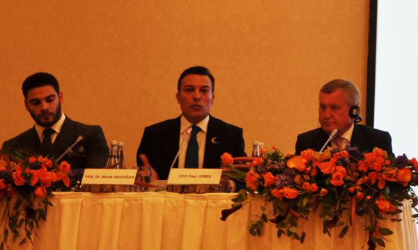 "Murat Akdoğan Hande Erçel Kerem Bürsin"
