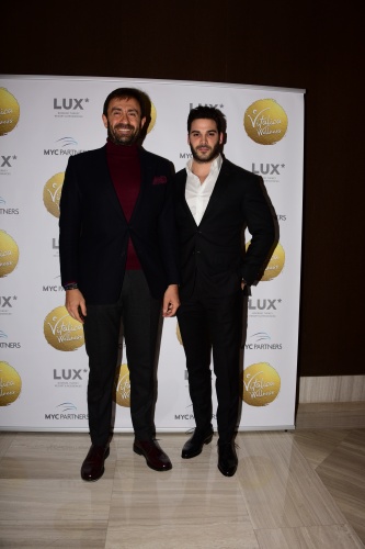 Murat Akdoğan Hande Erçel Kerem Bürsin