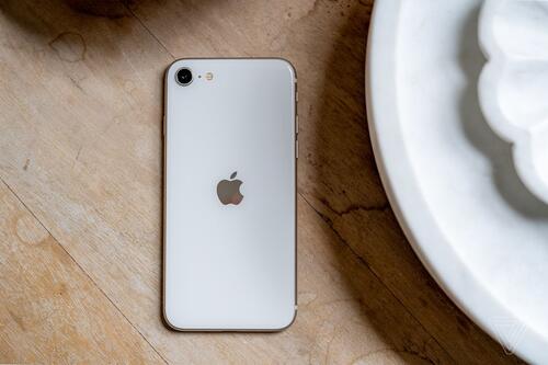 10 Apple Products that Don't Exist Anymore (The Verge)