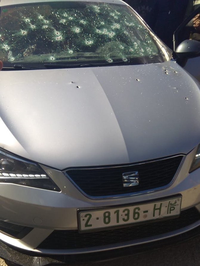 ""السيارة التي كان يستقلها الشهداء الثلاثة في نابلس