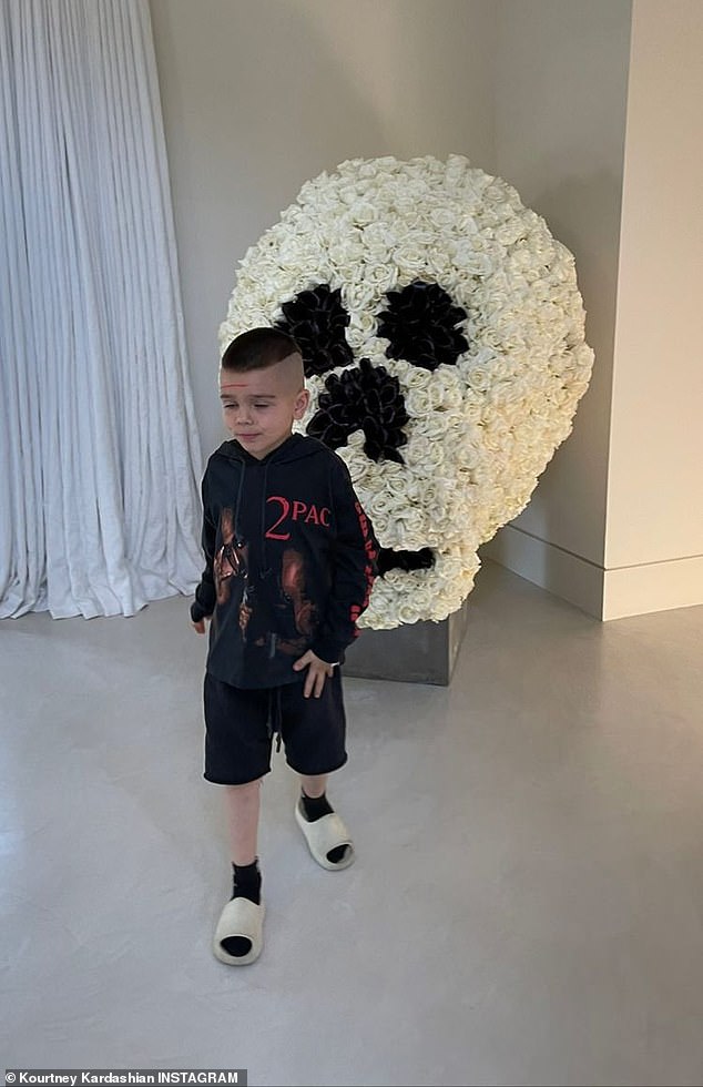 ورود على شكل جمجمة