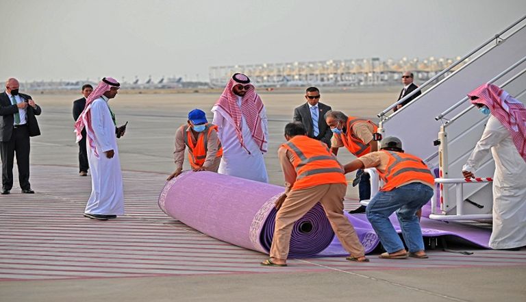 مقارنات بين استقبال جو بايدن و دونالد ترامب في السعودية