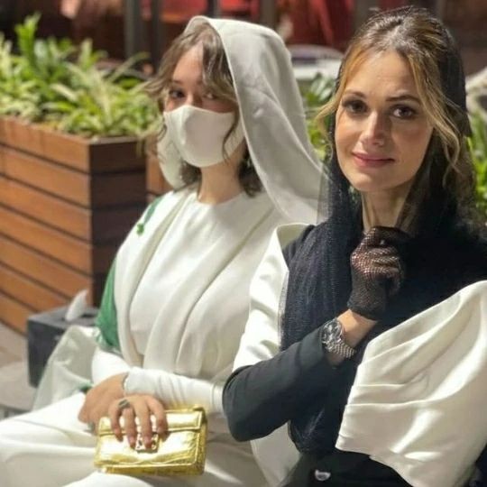 الأميرة الجوهرة مع الأميرة ماجدة السديري