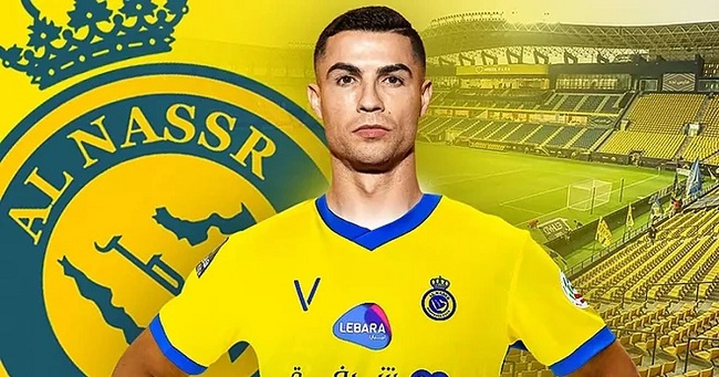 "رونالدو ينتقل إلى النصر"