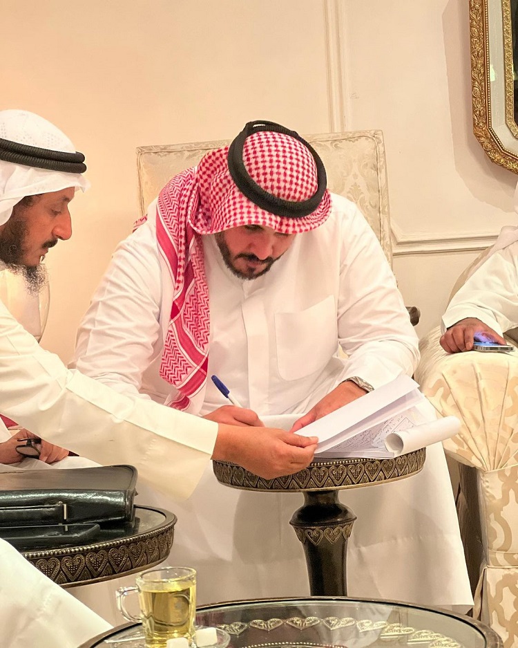 "عبدالعزيز الزايد طليق دانة الطويرش"
