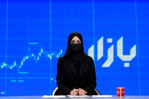 طالبان تفرض النقاب على النساء 