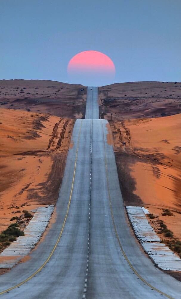 صورة ساحرة لطريق شمال حائل تلفت أنظار السعوديين