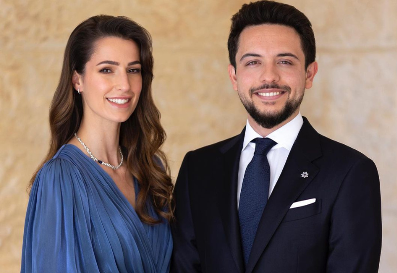 "رجوة آل سيف مع خطيبها الأمير الحسين بن عبدالله"