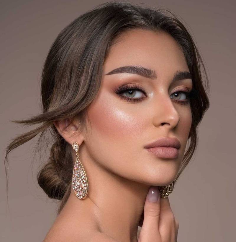 "ملكة جمال البحرين افلن عبدالله خليفة"