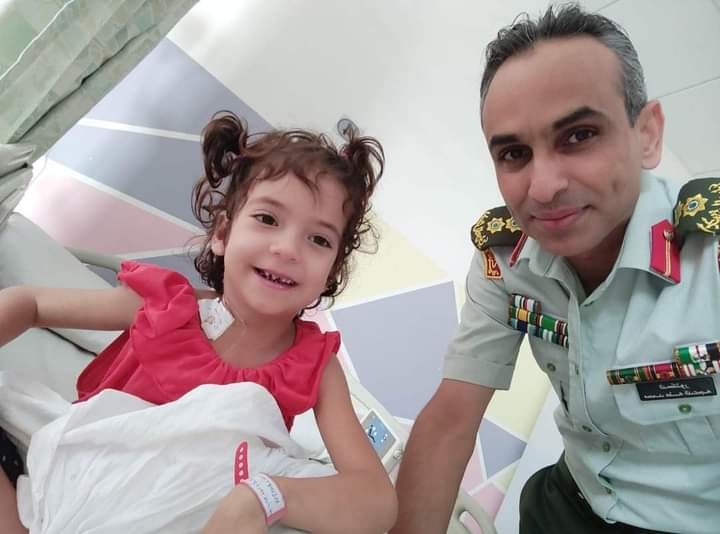 طفلة مصرية في الأردن ابتعلت بطاريه قلوية