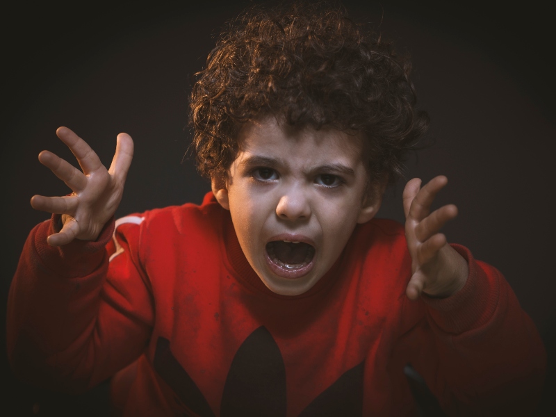 طبيب البوابة: 5 جروح عاطفية تؤثر على الأطفال