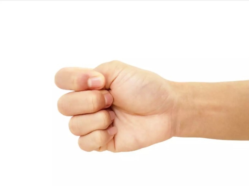 أسرار شخصيتك الخاصة تكشفها قبضة يدك 