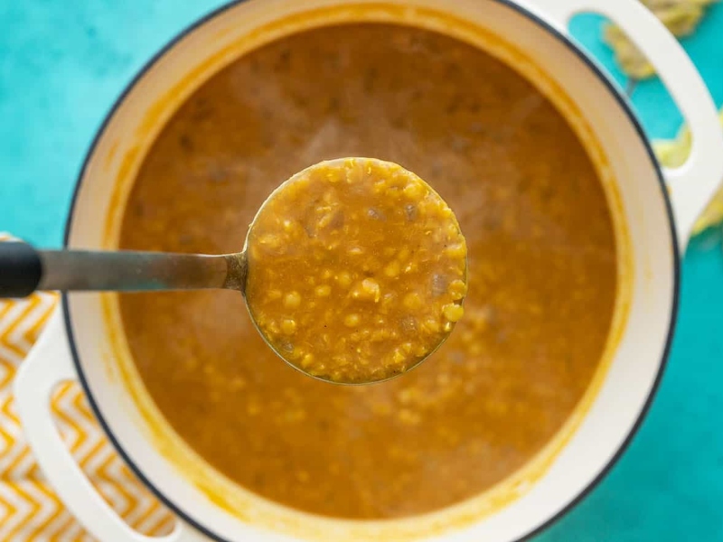 وصفات خريفية: شوربة العدس الأحمر واليقطين 