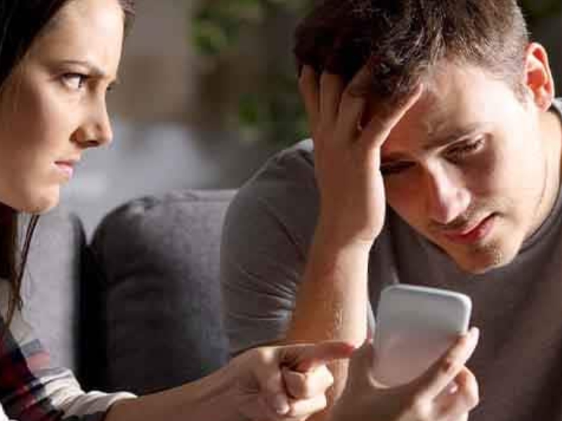 علاقات البوابة: كيف تعترف بـخيانتك لشريكك؟