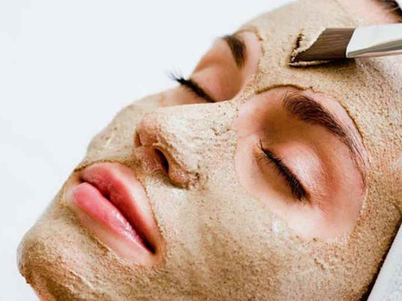 جميلة البوابة: 5 نصائح من الأيورفيدا لبشرة شابة