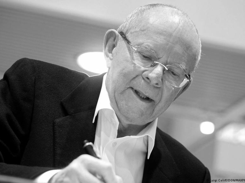 رحيل الكاتب الجنوب أفريقي ويلبر سميث