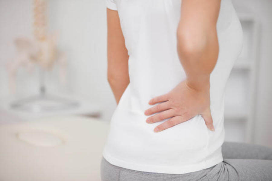 أسباب ألم الظهر بعد انغراس البويضة