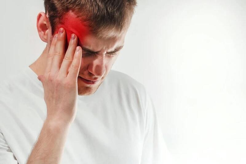 أعراض الصداع الناتج عن الضغط