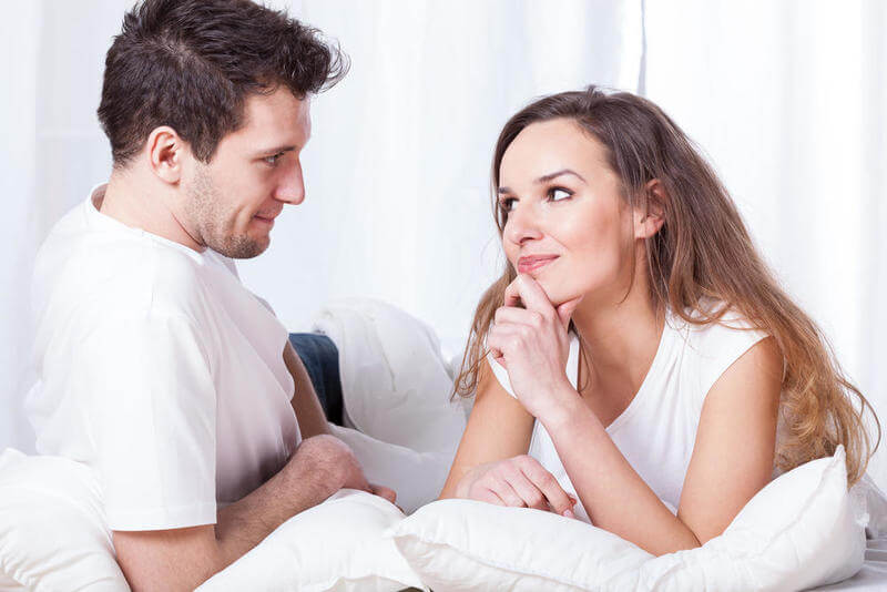إشارات تدل على حب الرجل للمرأة من طرف واحد