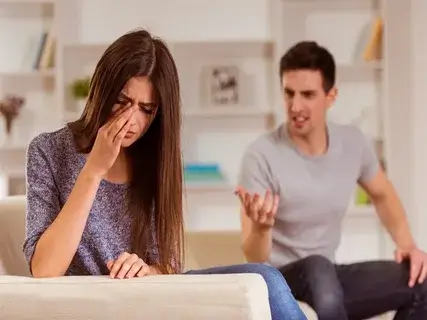 الآثار السلبية لهجر الزوج لزوجته