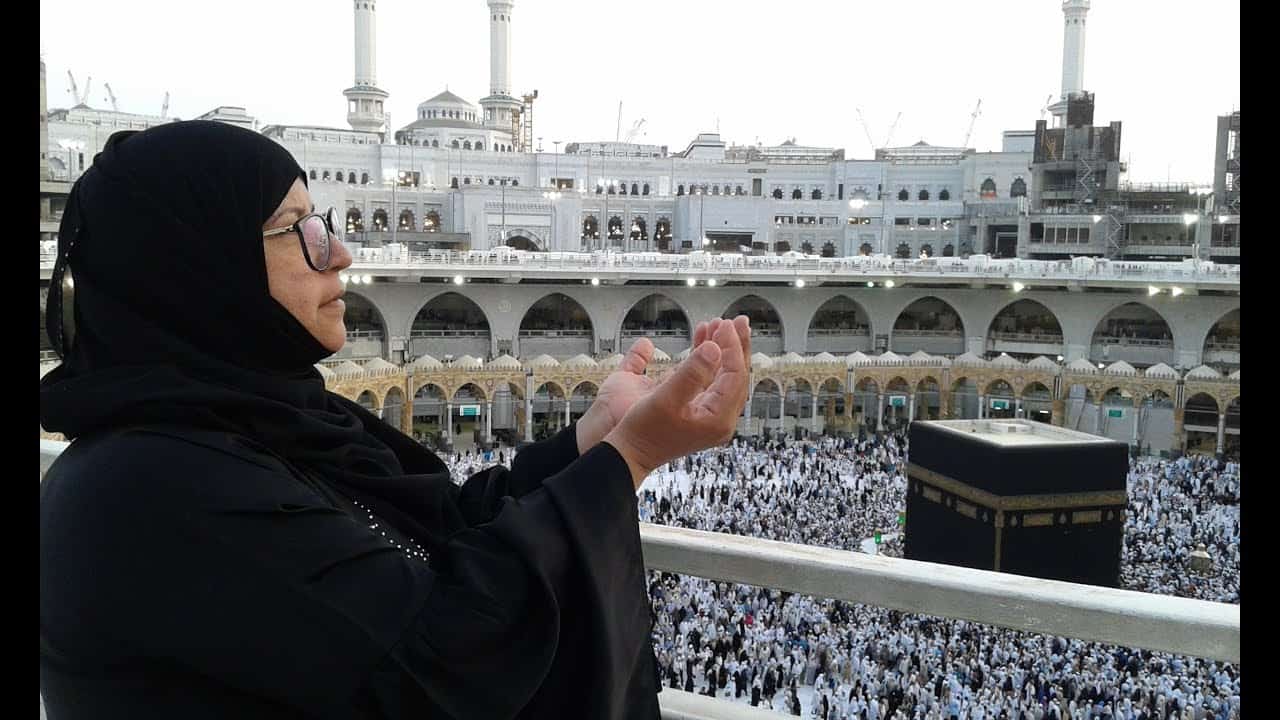 دعاء العمرة للمرأة بعد الإحرام