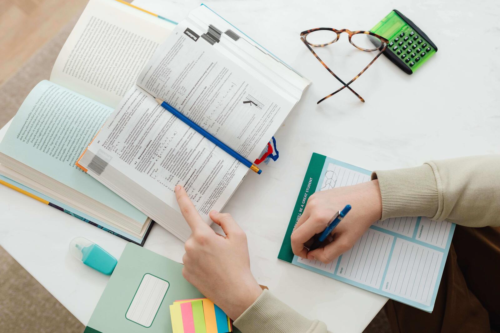 عبارات عن الدراسة بالفرنسية