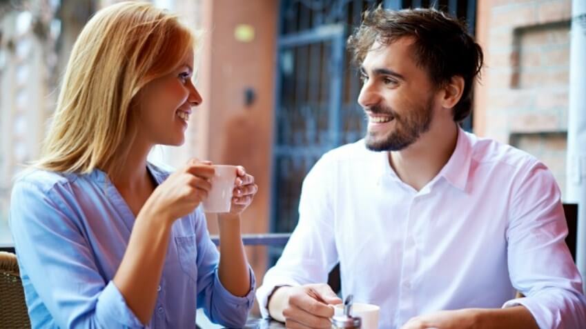 علامات الحب الجسدية بالنسبة للمرأة العذراء
