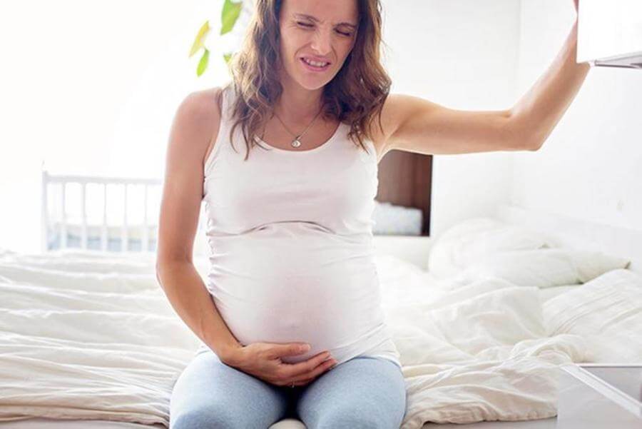 ما هي أسباب عدم نزول الجنين في الحوض للبكرية