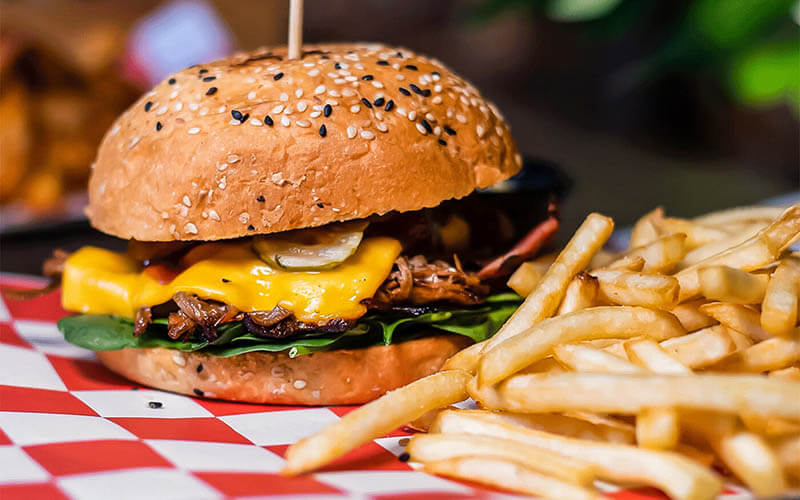 مطعم فايف جايز بالرياض Five Guys Burger